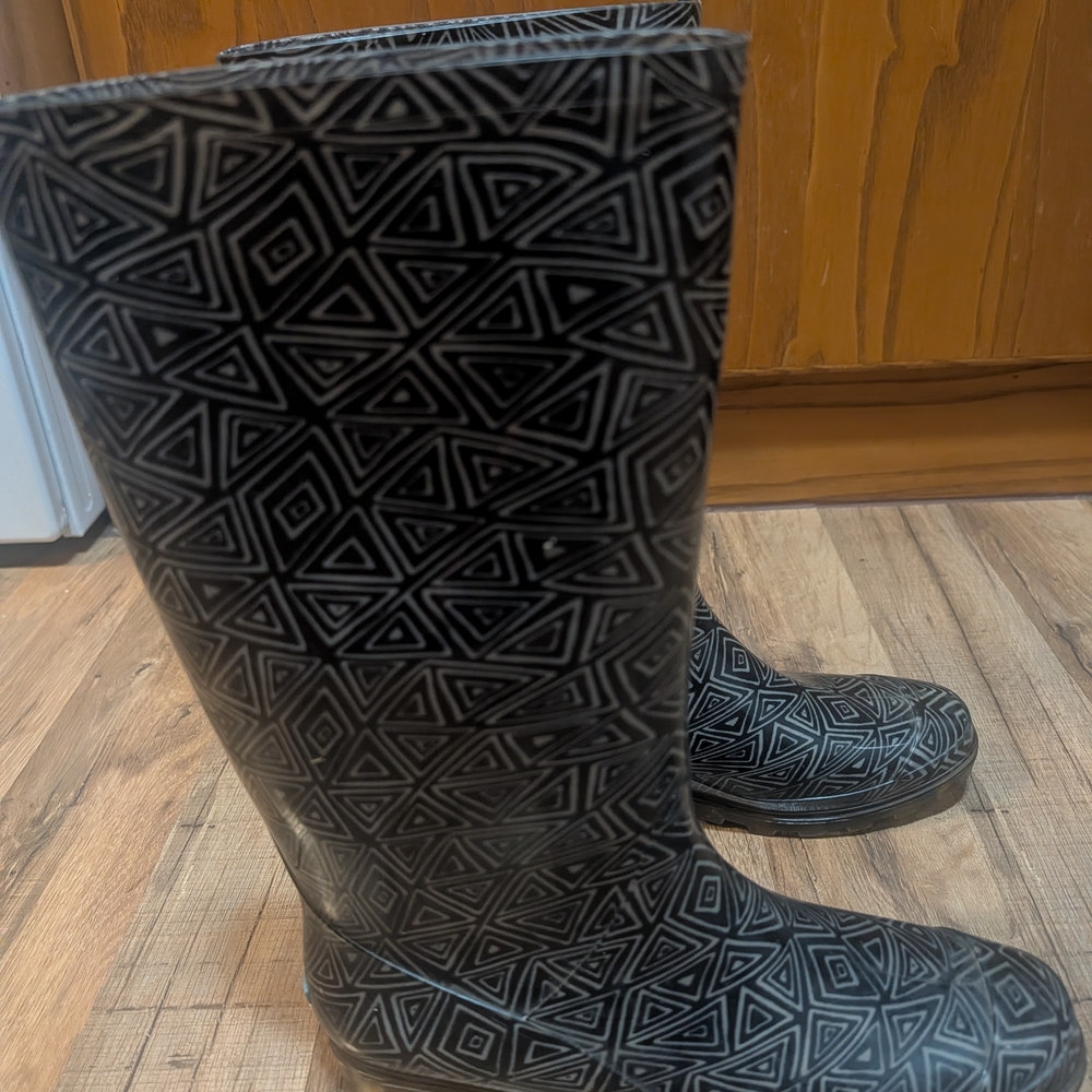 Women's Black Geometric Pattern Waterproof Rain Boots